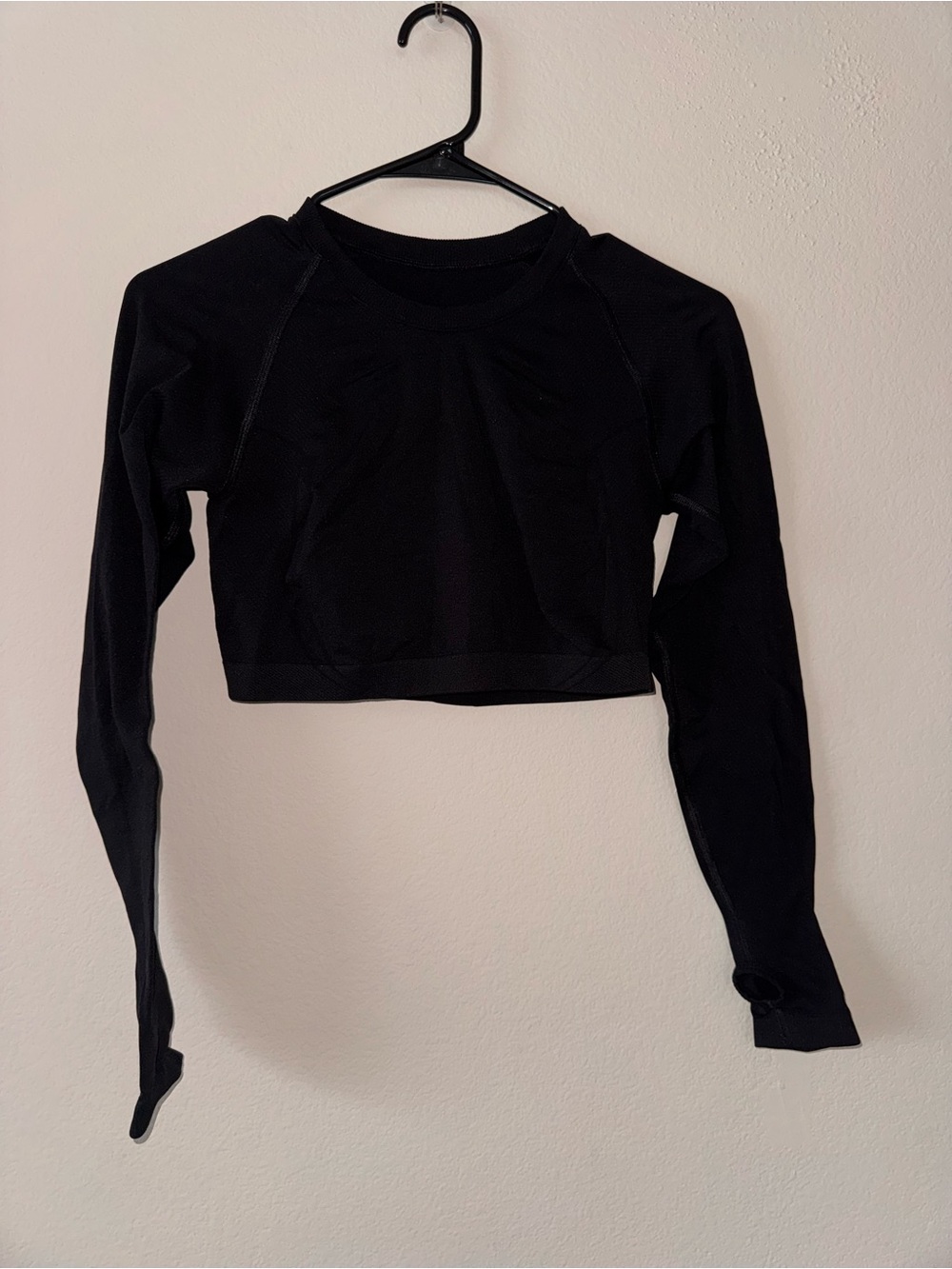 Alphalete Amplify Long Sleeve Crop Top. Size large